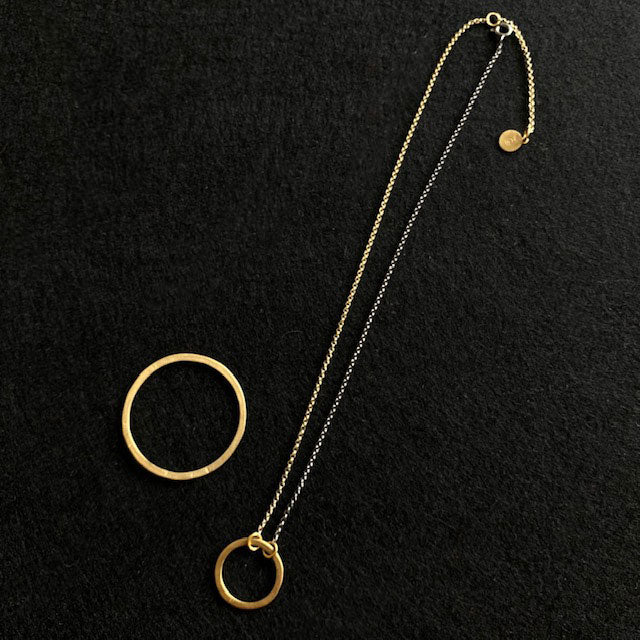 La Cala 'M' short necklace with a gold-plated silver + ruthenium chain