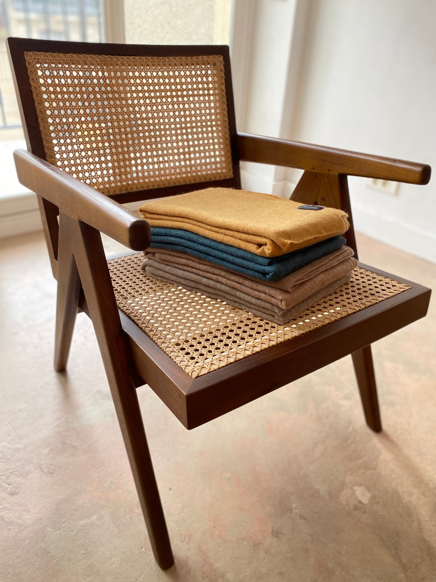 Super soft knitted cashmere scarf- Balsam