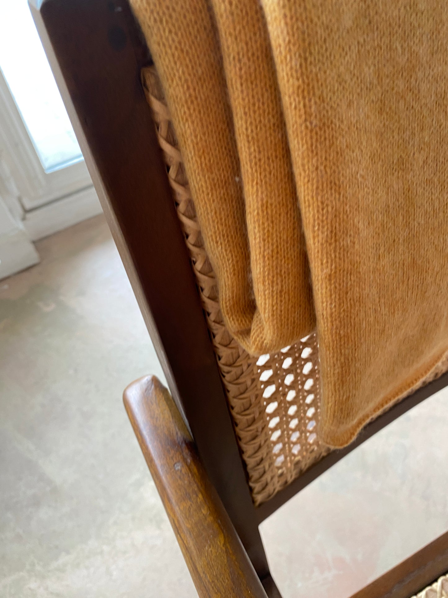 Super soft knitted cashmere scarf - amber gold