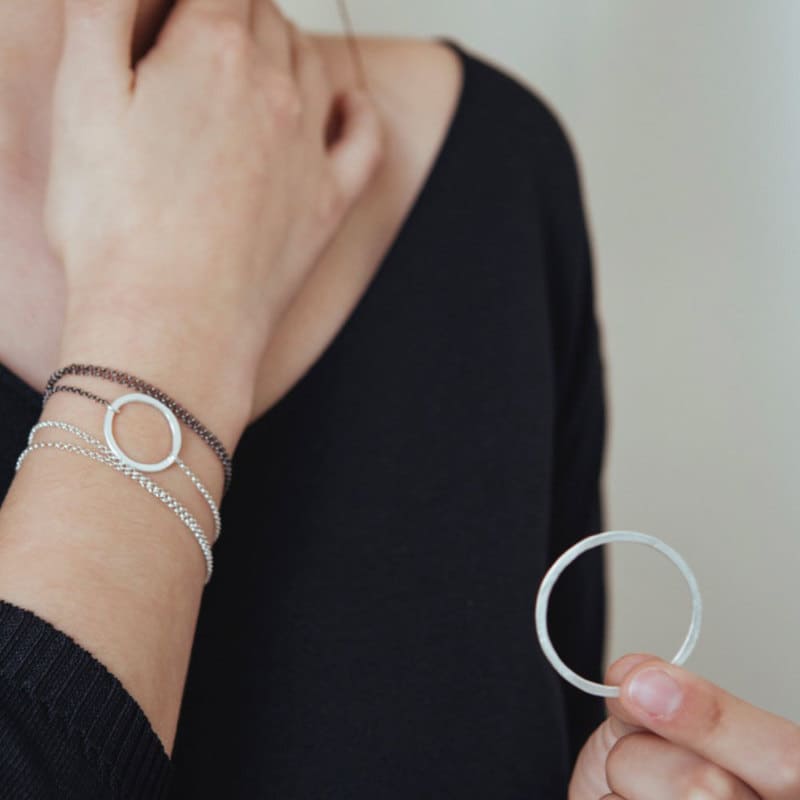 La Cala 'M' ロング サーキュラー ネックレス ルテニウム メッキ シルバー