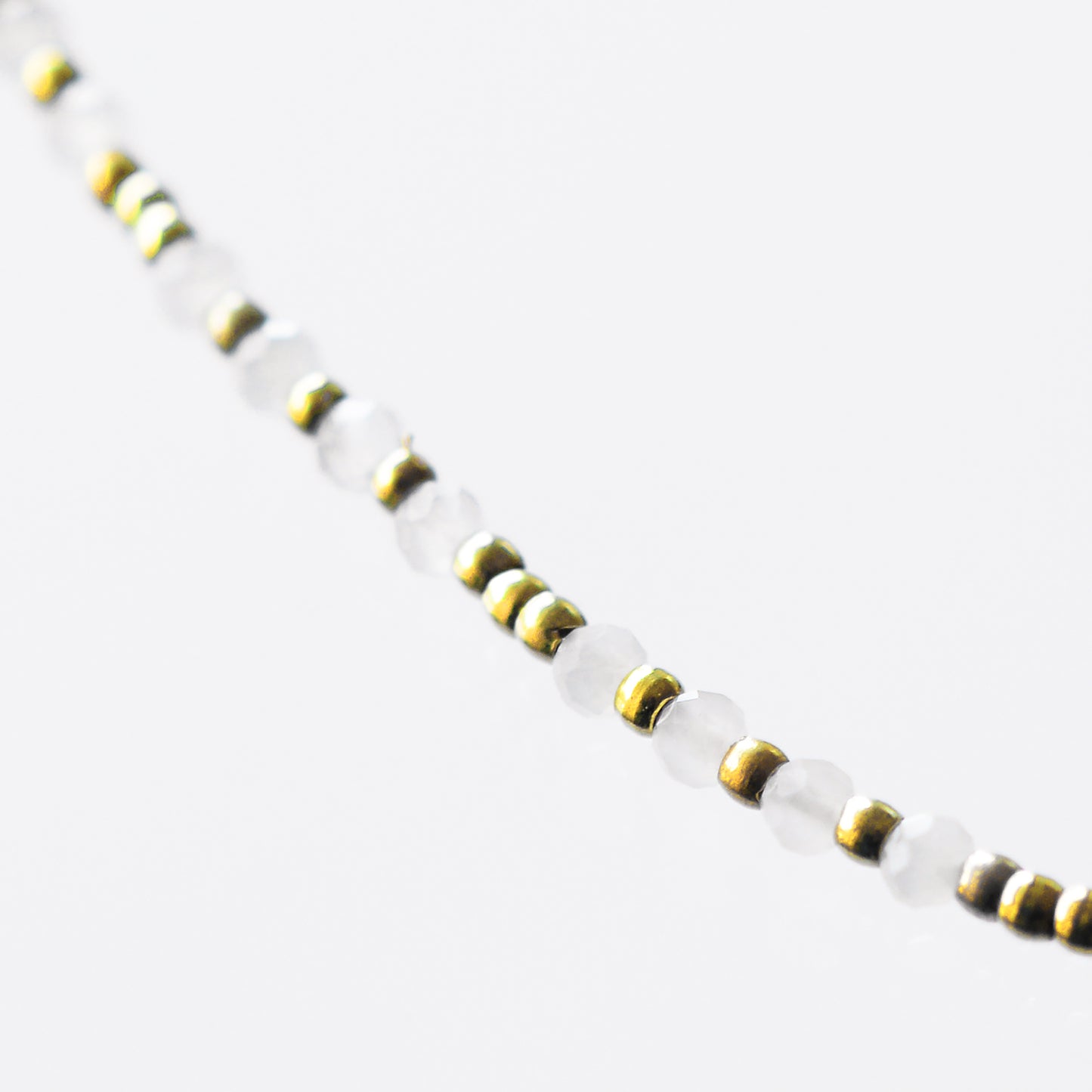 White moon stone necklace and mini golden pearls