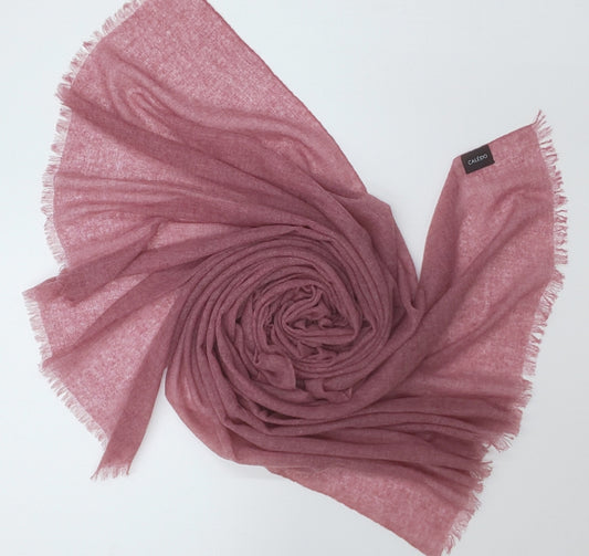 色あせたピンクのガーゼカシミヤスカーフ