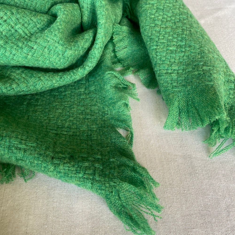Super soft cashmere square scarf - Kelly green