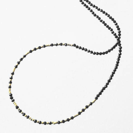 Black spinel necklace and mini golden pearls 