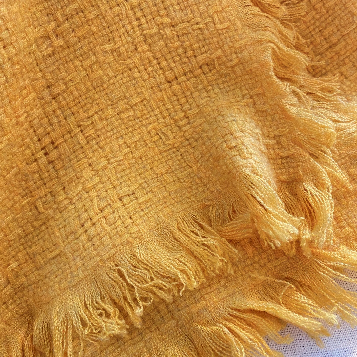 Super soft cashmere square scarf Mineral Yellow (Yellow Mineral)